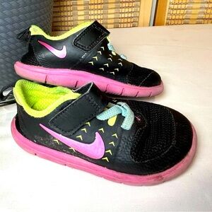 Pre-loved Nike Kids Sneakers